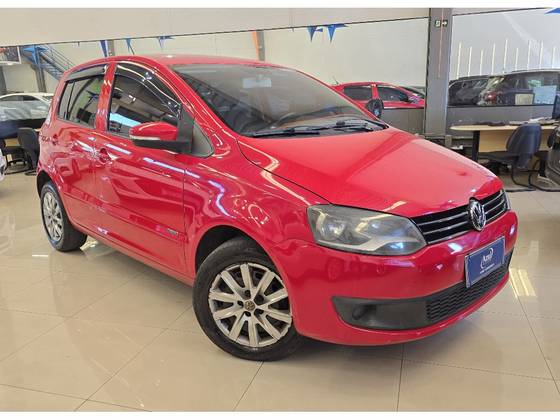 VOLKSWAGEN FOX 1.0 MI TREND 8V FLEX 4P MANUAL VOLKSWAGEN FOX 1.0 MI TREND 8V FLEX 4P MANUAL